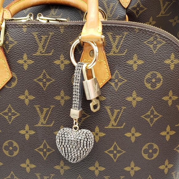 Authentic Louis Vuitton Lock & Key with unbranded Bagcharm, Keycharm, Keychain - Picture 7 of 8